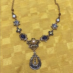 Gorgeous necklace sparkles with color